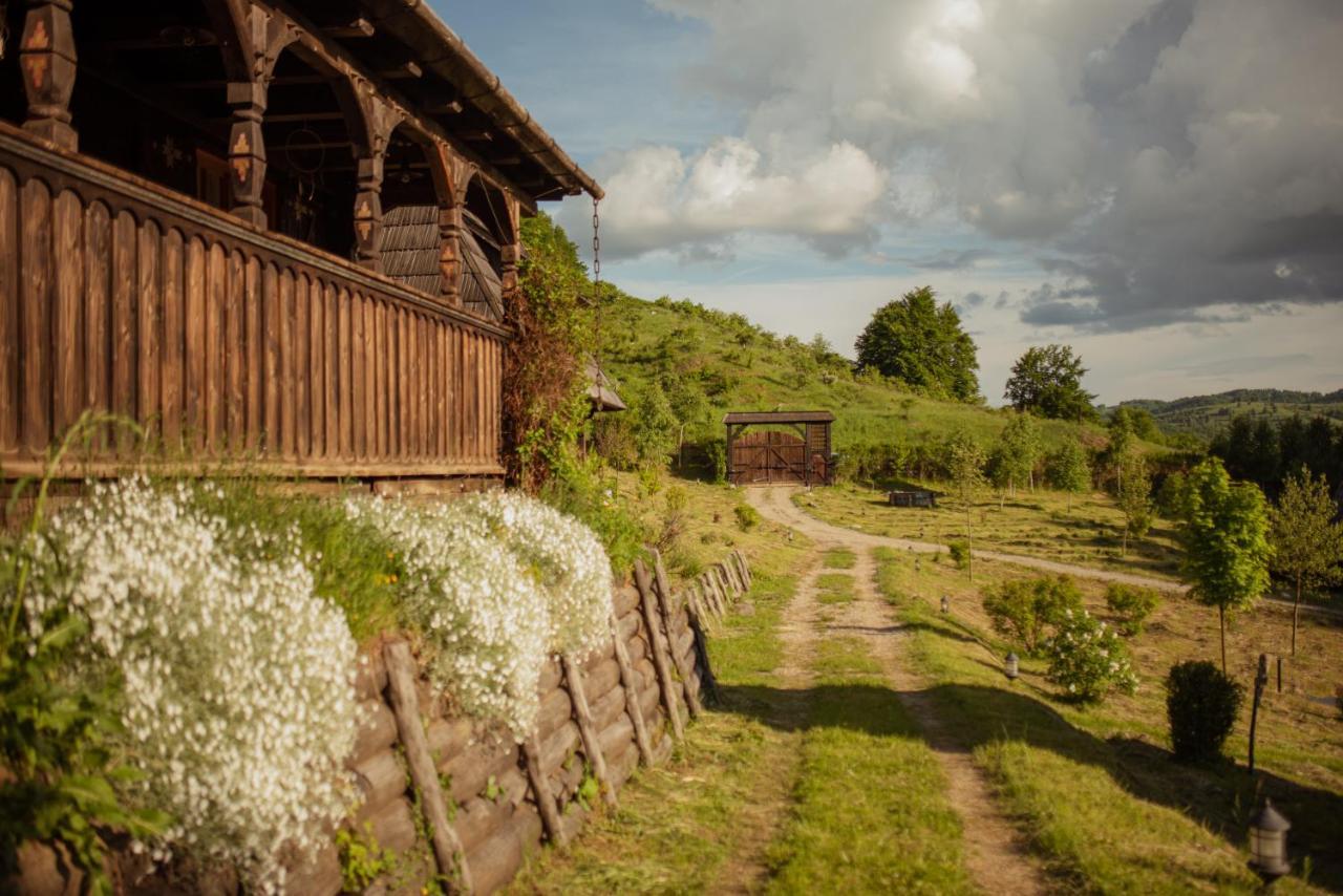 Raven'S Nest - The Hidden Village, Transylvania - Romania Sub Piatra Екстер'єр фото