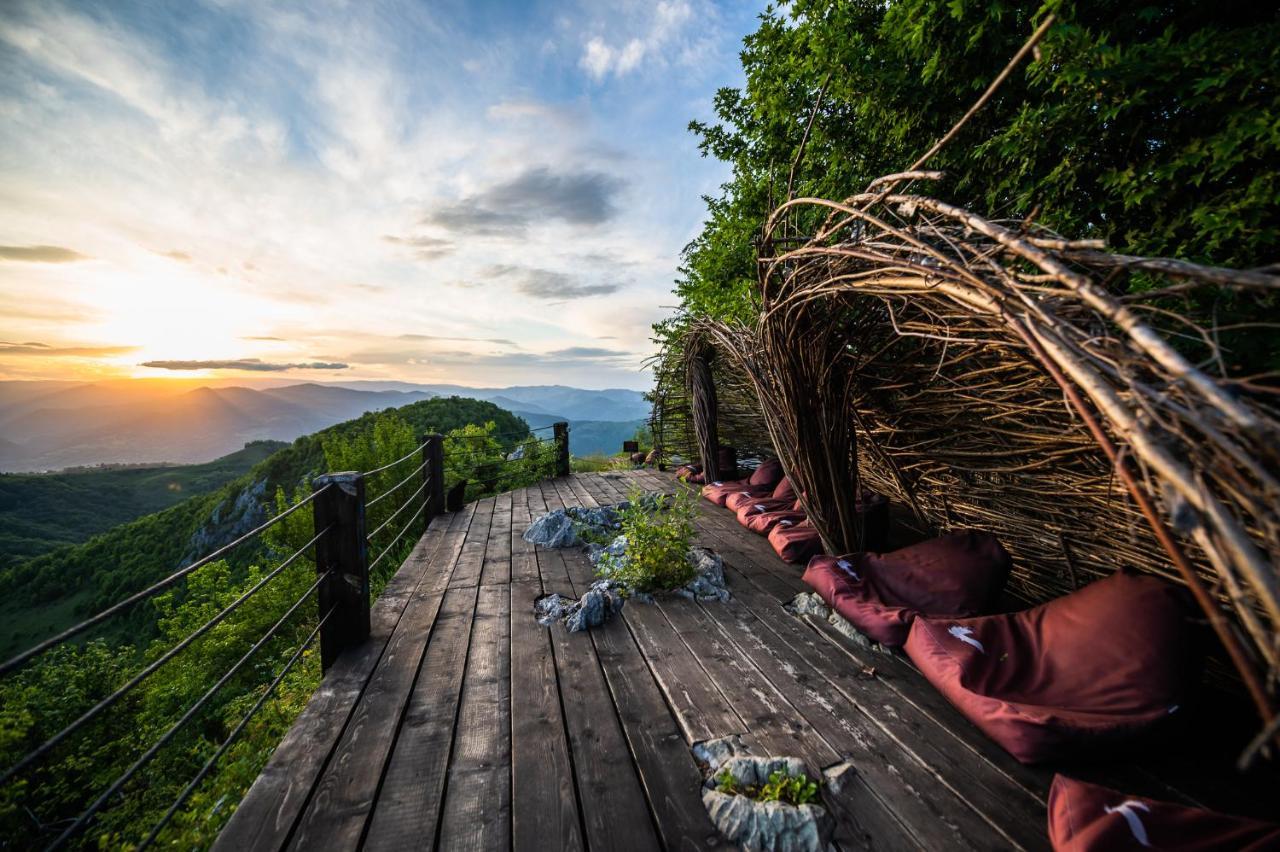 Raven'S Nest - The Hidden Village, Transylvania - Romania Sub Piatra Екстер'єр фото