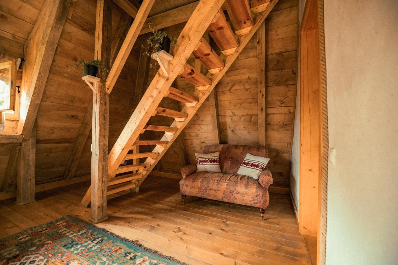 Raven'S Nest - The Hidden Village, Transylvania - Romania Sub Piatra Екстер'єр фото