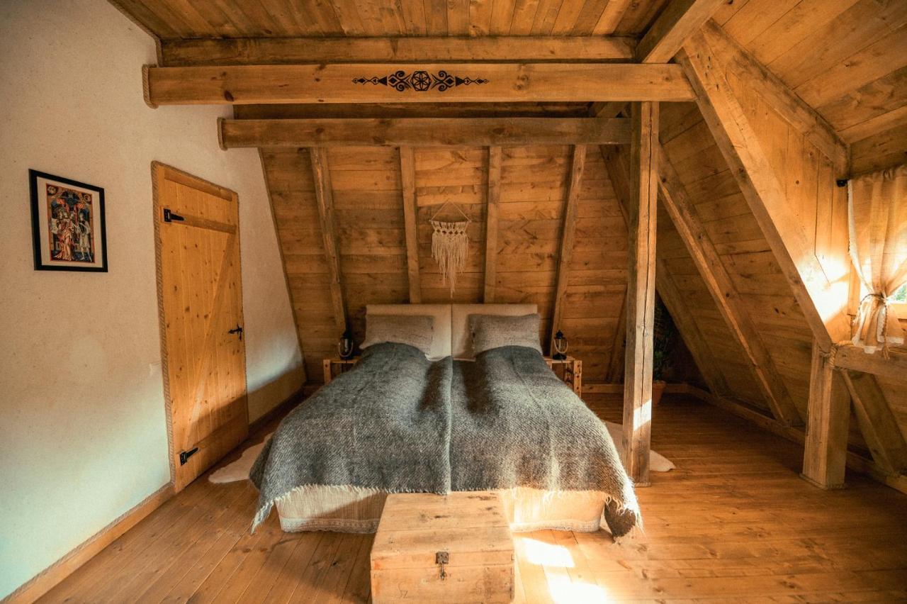 Raven'S Nest - The Hidden Village, Transylvania - Romania Sub Piatra Екстер'єр фото
